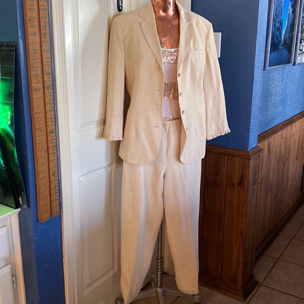 Jones New York-light yellow suit, size 10